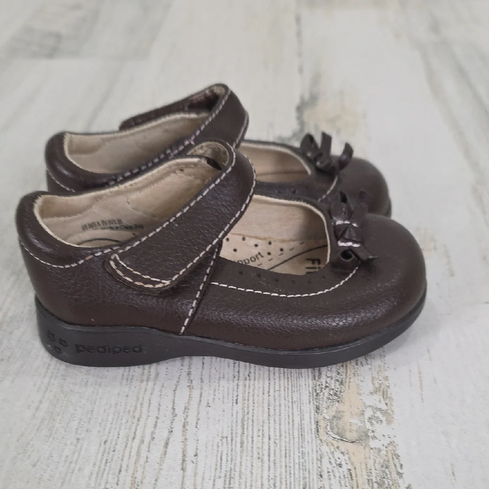 Pediped Leather Dark Brown Mary Janes Dress Shoes Flex Fit System Size 5 EU 20